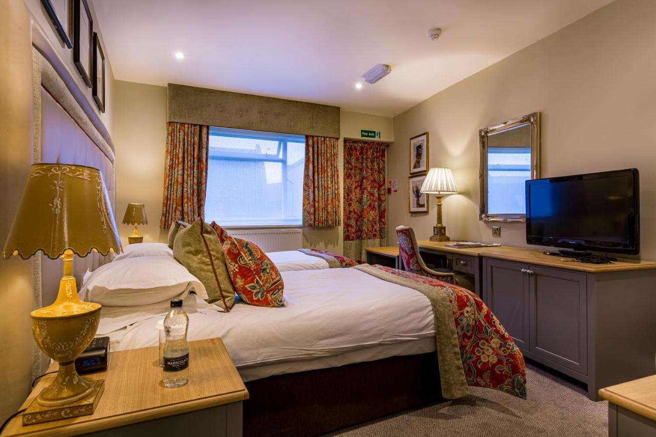 The Talbot Hotel, Oundle , Near Peterborough Εξωτερικό φωτογραφία
