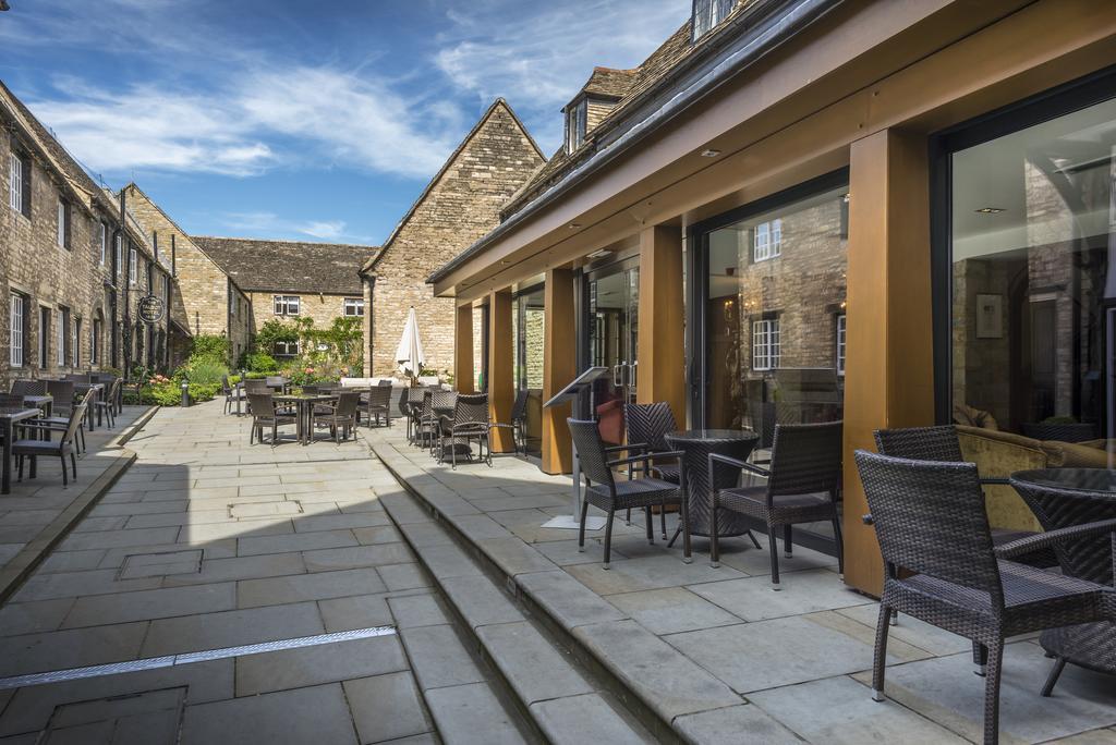 The Talbot Hotel, Oundle , Near Peterborough Εξωτερικό φωτογραφία