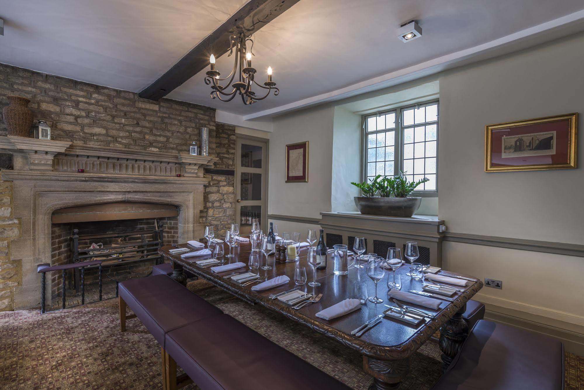 The Talbot Hotel, Oundle , Near Peterborough Εξωτερικό φωτογραφία